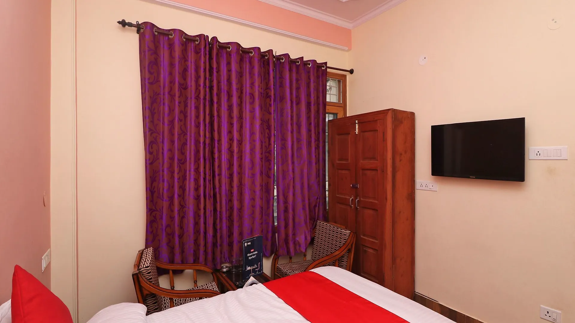 Oyo 13421 Home Cozy Hill View 2Bhk Chota Shimla Appartement